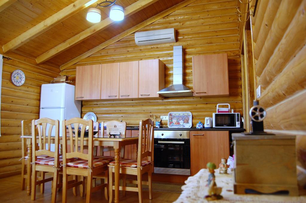 Casas Rurales Villa Pereza Casas De Los Pinos Ngoại thất bức ảnh